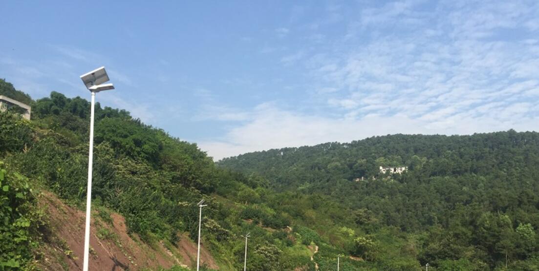 太陽能路燈會(huì)生銹嗎